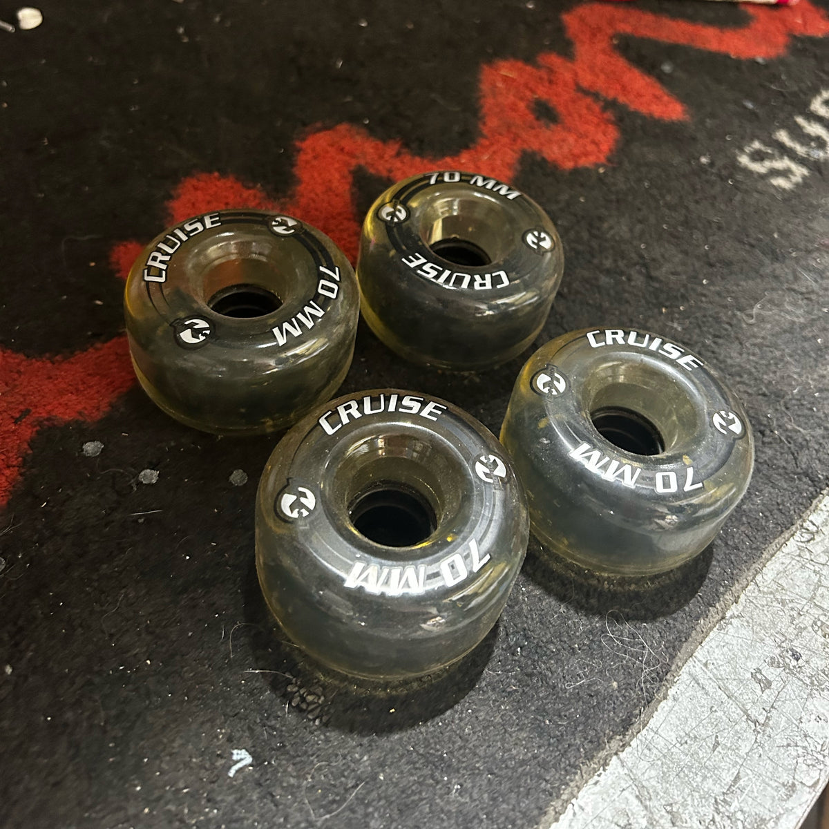 Kryptonics Cruise 70mm 80a Floor Model Wheels Clear (Set of 4)